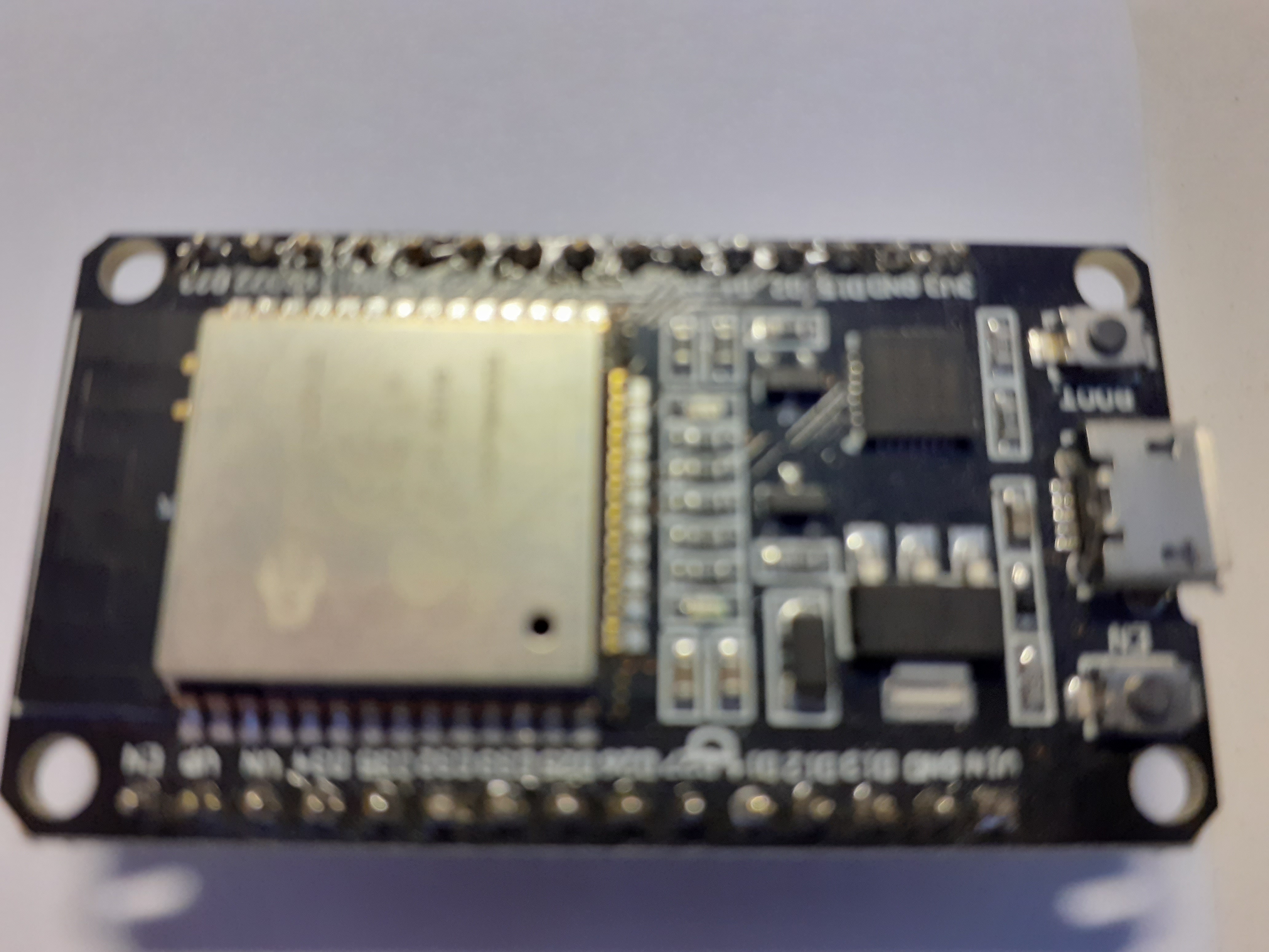 ESP32.jpg